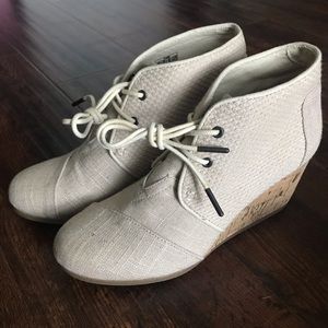 NWOB Toms Desert Wedge Bootie size 7.5